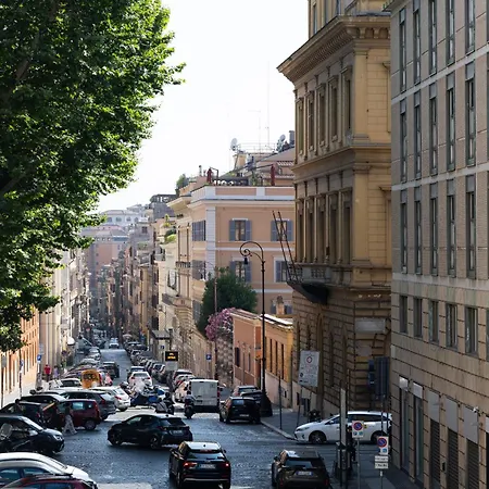 Maria Luxury With View Terrace Apartment Rome