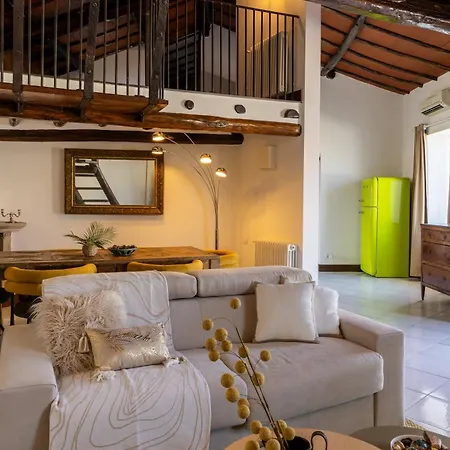 Maria Luxury With View Terrace 아파트 *